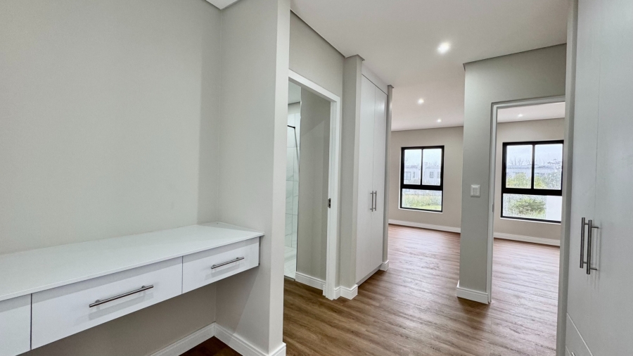 3 Bedroom Property for Sale in Croydon Gardens Estate Western Cape